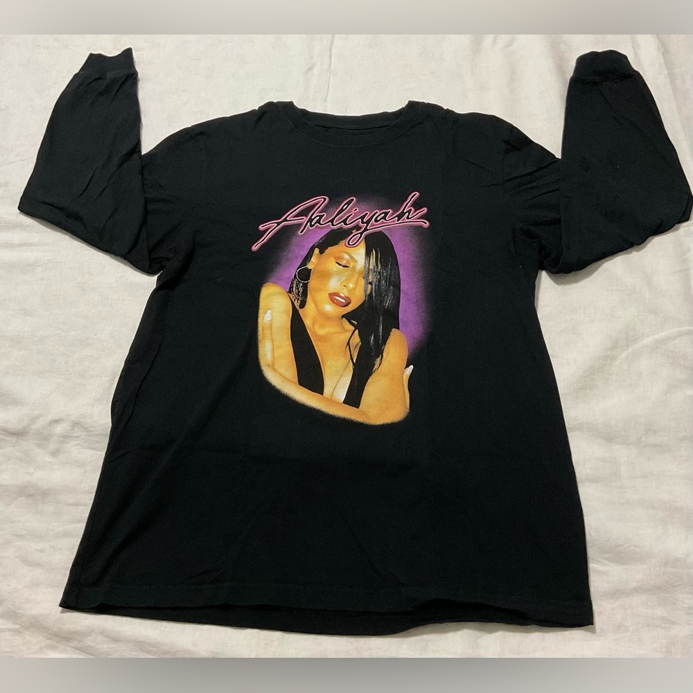 VTG AALIYAH Shoe Palace Adult XL  1997 Share My World Tour T-SHIRT Long Sleeve